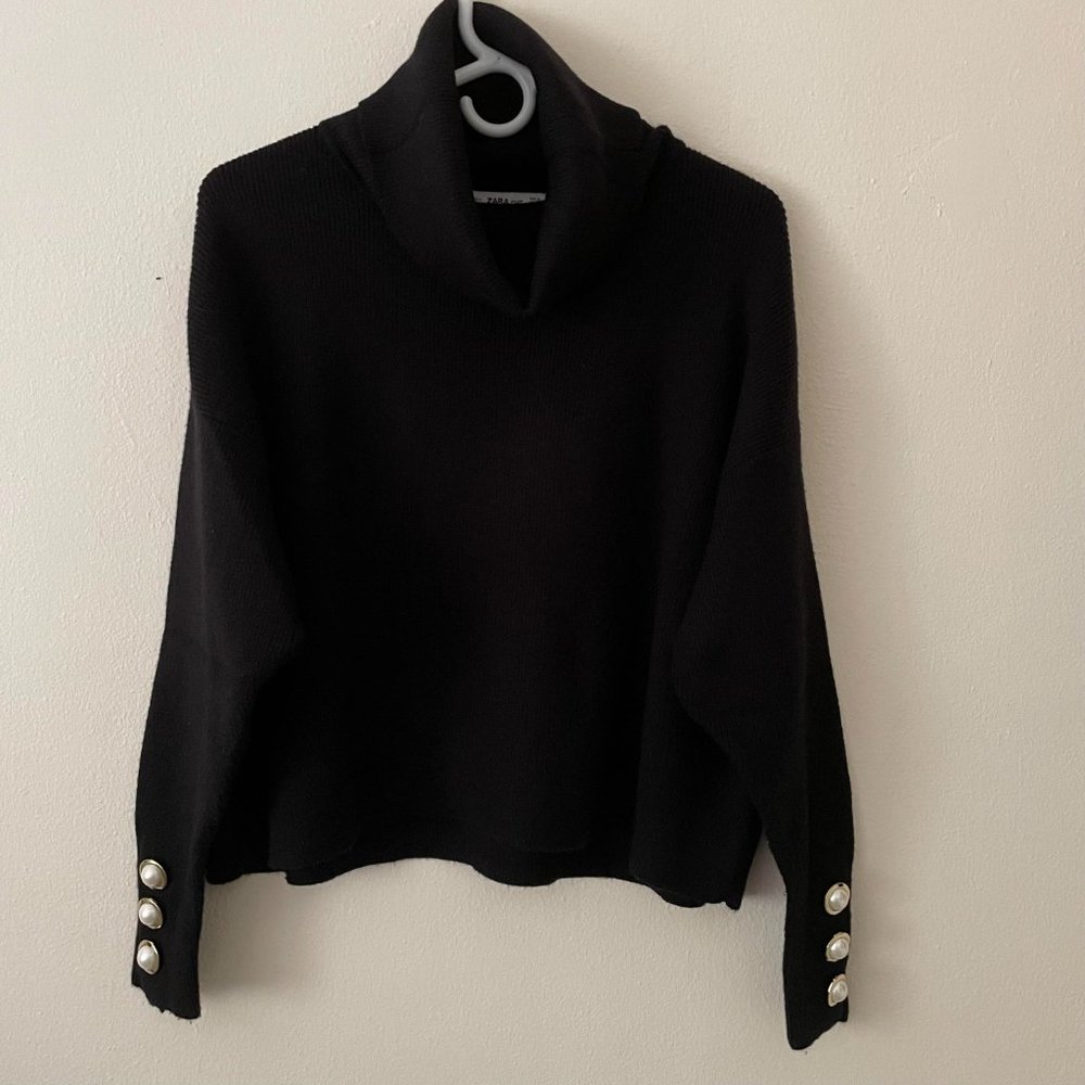 ZARA  Knit Turtle Neck and Buttoned Details